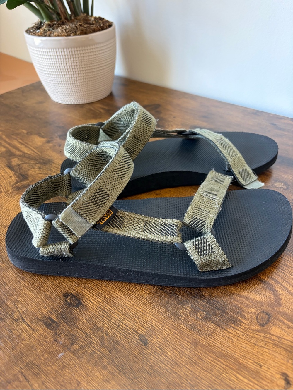 Teva Original Universal Sandals - Army Green and Black - Men’s 9